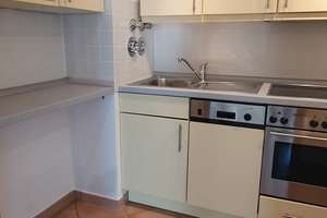 Sonnige, gepflegte 2-Zimmer-Wohnung mit Balkon und Einbauküche in Kirchheim b.München – Am Sportpark 3, 85551 Kirchheim bei München – Vorschaubild 12