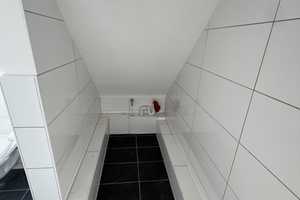 Moderne Dachgeschosswohnung – Erstbezug nach Renovierung in Mönchengladbach Eicken, ca. 45 m² – Mönchengladbach – Vorschaubild 11