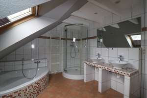 *2 Zimmer mit Balkon im Dachgeschoss* in Duisburg-Homberg, Moerser Str. – Die vollständige Adresse der Immobilie erhältst du vom Anbieter., 47198 Alt-Homberg, Duisburg – Vorschaubild 13