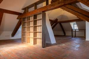 HISTORISCHER CHARME TRIFFT MODERNES FLAIR - Einzigartiger, sanierter Stil-Altbau in FFM-Niederursel – Die vollständige Adresse der Immobilie erhältst du vom Anbieter., 60439 Niederursel, Frankfurt am Main – Vorschaubild 3