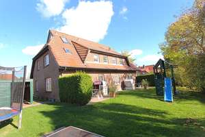 Wohnhaus mit 4 schönen Wohnungen zu verkaufen, in dem wunderschönen Luftkurort Werdum! – Die vollständige Adresse der Immobilie erhältst du vom Anbieter., 26427 Werdum – Vorschaubild 1