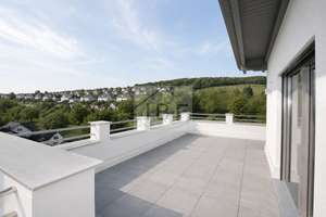 Luxuriöse Penthouse Wohnung mit großer Dachterrasse und Aufzug in Kaan Marienborn – Die vollständige Adresse der Immobilie erhältst du vom Anbieter., 57074 Kaan-Marienborn, Siegen – Vorschaubild 2