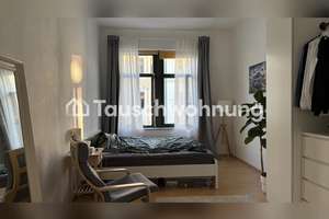 Tauschwohnung: Geräumige 2-Zimmerwohnung mit Balkon und Einbauküche