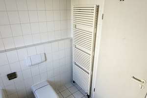 Freie 3-Zimmer-Altbauwohnung im Erdgeschoss (Hochparterre) mit überdachter Terrasse in S-Feuerbach – Feuerbacher Weg 201, 70469 Feuerbacher Tal, Stuttgart – Vorschaubild 10