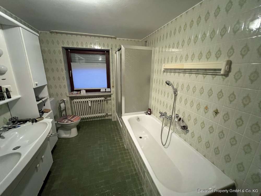 Immobilie in Grafenwiesen - Mehrfamilienhaus mit 5 Einheiten – teilvermietet, mit großem Grundstück - Bild 11