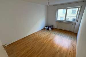 Wohnen mit Wohlfühlfaktor : leerstehende 3-Zimmer-Wohnung mit Balkon & Stellplatz – Die vollständige Adresse der Immobilie erhältst du vom Anbieter., 90443 Steinbühl, Nürnberg – Vorschaubild 11