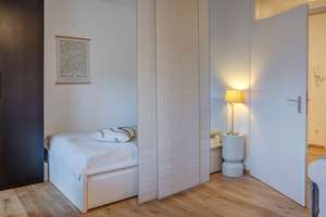 TOP-Renovierte  1 - Zi-Wohnung mit Terrasse , komplett möbliert und ausgestattet – Die vollständige Adresse der Immobilie erhältst du vom Anbieter., 81477 Solln, München – Vorschaubild 5