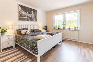 Gepflegter Bungalow mit Kamin, überdachter Süd-West-Terrasse und schönem Grundstück – Die vollständige Adresse der Immobilie erhältst du vom Anbieter., 26810 Westoverledingen – Vorschaubild 5