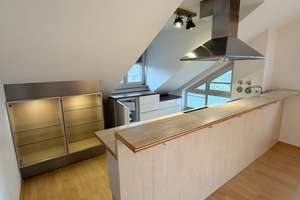Provisionsfrei: Lichtdurchfluteter DG-Traum mit Süd-Ost-Balkon, EBK & TG-Einzelplatz in Trudering – Die vollständige Adresse der Immobilie erhältst du vom Anbieter., 81827 Waldtrudering, München – Vorschaubild 4
