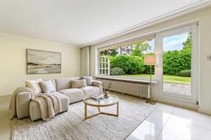 Hohe Privatsphäre in Ammersbek-Bünningstedt. 6-Zimmer mit ca. 2.100 m² parkähnlichem Südgrundstück. – Die vollständige Adresse der Immobilie erhältst du vom Anbieter., 22949 Ammersbek – Vorschaubild 4