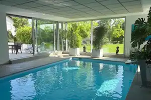 Aussergewöhnliche  Architektenvilla im Bauhausstil mit Pool inkl. Einliegerwohnung ! – Aichach-Friedberg (Kreis) – Vorschaubild 4
