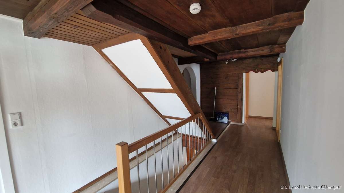 Immobilie in Obing - Ehemaliges Bauernhaus in zentraler Wohnlage mit 2 großen Wohnungen in Obing am See! - Bild 7