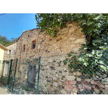 Steinhaus zur Renovierung
