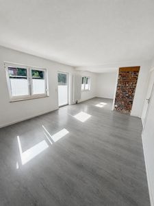 Modernisierte 2-Zimmer- Wohnung mit Balkon in Eschweiler