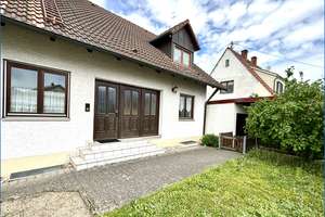 Ein Zuhause für die junge Familie!
Ausbau zum Generationenhaus möglich! – Die vollständige Adresse der Immobilie erhältst du vom Anbieter., 86529 Schrobenhausen – Vorschaubild 2