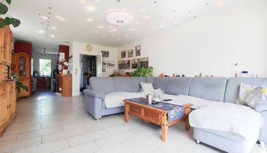 Bild von Willkommen! Familienfreundliches Einfamilienhaus in Oberursel-Oberstedten mit Garten & Garage