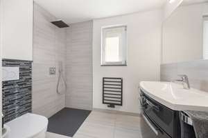 EFH an der Saselbek - 1.813 m² Grundstück, 192 m² Wohnfläche plus Vollkeller 105 m² - Teilsanie – Die vollständige Adresse der Immobilie erhältst du vom Anbieter., 22393 Sasel, Hamburg – Vorschaubild 7