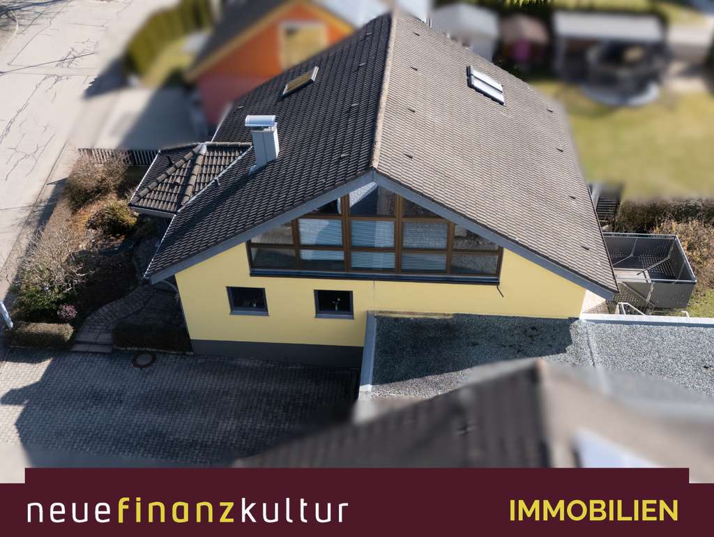 Immobilie in Römerstein - Großzügiges Familienhaus mit besonderem Flair, Studio & sonnigem Garten in Römerstein - Bild 4