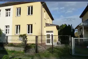 GEMÜTLICHE DOPPELHAUSHÄLFTE IN RUHIGER LAGE VON BERLIN - KAULSDORF – Berlin – Vorschaubild 1