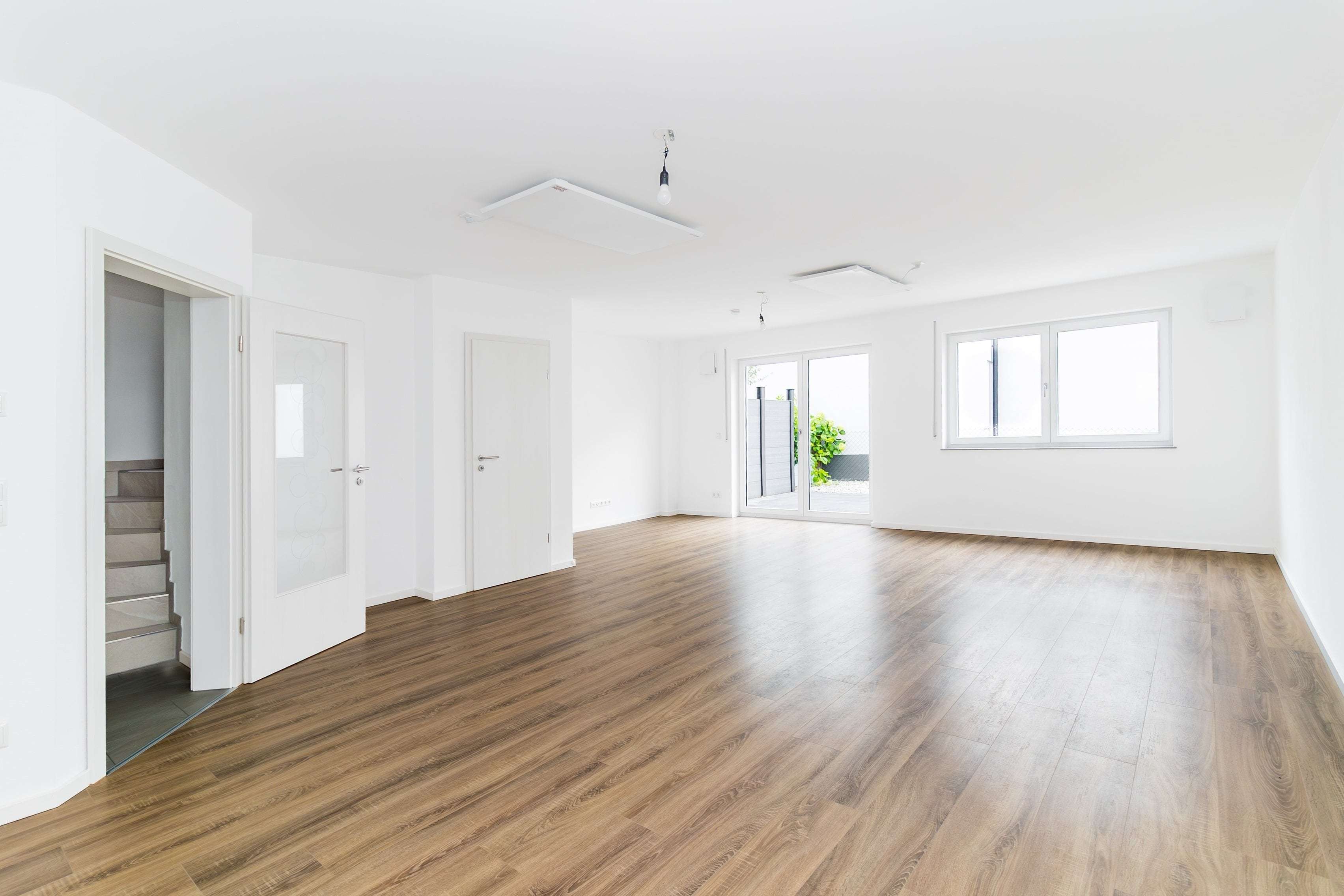 Immobilie in Aindling - Neubau von 2023 - Reihenmittelhaus mit Einzelgarage und Stellplatz - PV und Speicher - TOP-Modern!  - Bild 8