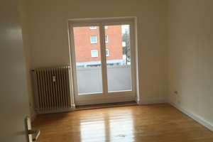 Erstbezug nach Komplettsanierung 3-Zimmerwohnung frei ab  7. oder 15. Mai 2026