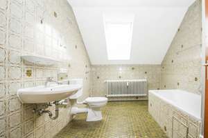 Helle großzügige 3 ZKB Dachwohnung mit sonniger Loggia und EBK zur Ablöse – Neuburger Straße 269, 86169 Hammerschmiede, Augsburg – Vorschaubild 12