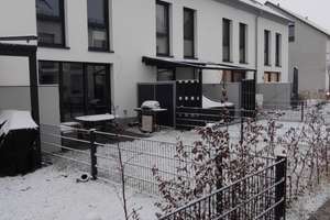 Reihenhaus in FRANKLIN mit fünf Zimmern und Einbauküche