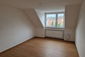 Teilrenovierte 3-ZW im unteren Frauenland - 2er-WG geeignet! – Fichtestr. 18, 97074 Frauenland, Würzburg – Vorschaubild 2