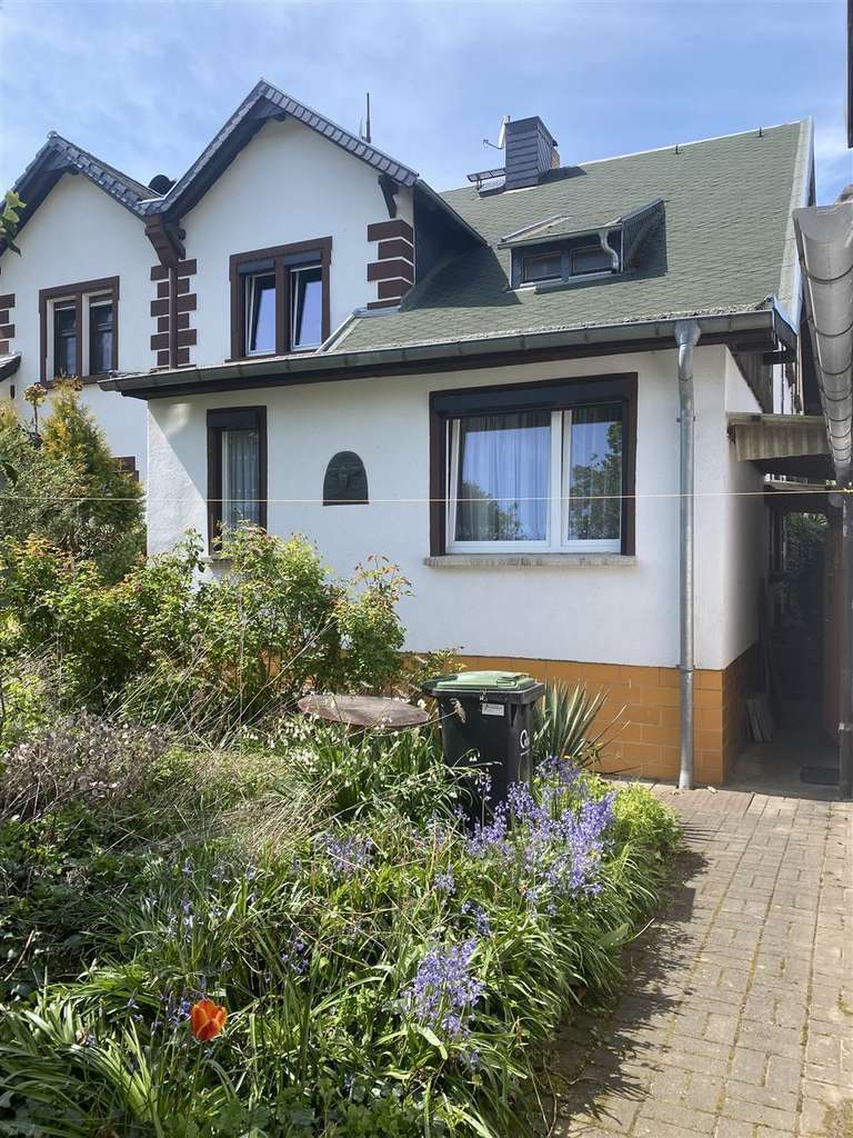 Immobilie in Wurzen - Wurzen * gemütliche DHH mit Garage* 3 Zimmer* 1 Bad* 2 Küchen* zentrale Lage* gepflegt - Bild 0