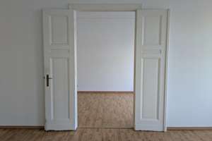 Bezugsfreie 3-Zimmer-Altbauwohnung mit Balkon in Berlin-Pankow