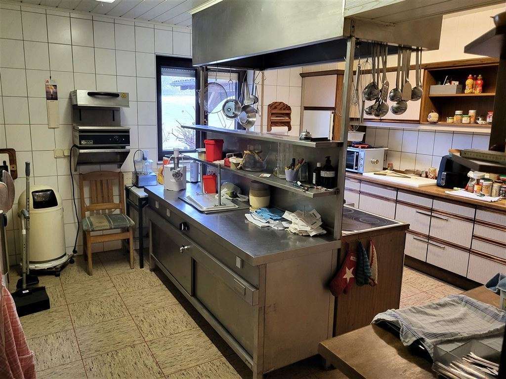 Immobilie in Schillingsfürst - „WOHNHAUS MIT VIELEN NUTZUNGSMÖGLICHKEITEN“ EFH MIT GEW. ERWEITERUNG IN 91583 SCHILLINGSFÜRST - Bild 3