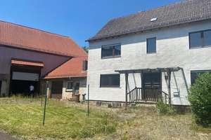 Familienfreundliches Einfamilienwohnhaus mit 2 Garagen, 2 Stellplätzen  und großer Scheune – Zum Sportfeld 1, 63636 Brachttal – Vorschaubild 6
