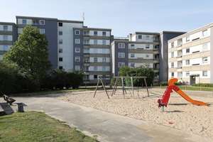 Großzügige Wohnung mit Loggia // 2.OG links – Halberstädter Str. 22, 38444 Westhagen, Wolfsburg – Vorschaubild 2