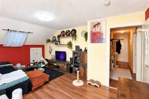 Vermietete 4 Zimmer Dachgeschosswohnung in gefragter Lage von Stuttgart - Zuffenhausen – Die vollständige Adresse der Immobilie erhältst du vom Anbieter., 70435 Zuffenhausen-Hohenstein, Stuttgart – Vorschaubild 3