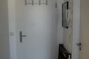 Wohnen mit Charakter: möblierte 1,5-Zimmer-Wohnung in Dresden-Bühlau – Heidemühlweg 22, 1324 Bühlau/Weißer Hirsch, Dresden – Vorschaubild 2