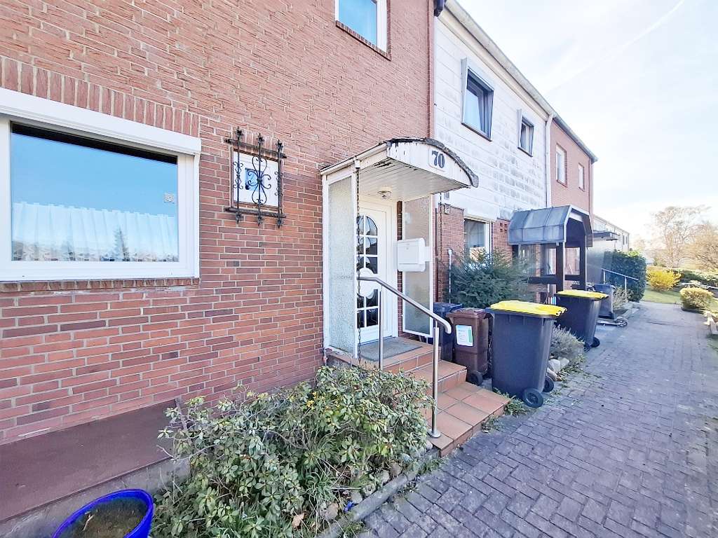 Immobilie in Groß Grönau - Familiengerechtes Reihenmittelhaus mit Ausbaureserve und Vollkeller auf Grundstück mit Erbbaurecht - Bild 2