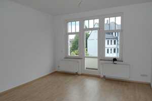 TOP Wohnung für Eigennutzer ! Sofort beziehbar--Wanne/Dusche--Gäste WC--Lift--Einbauküche--2 Balkone – Erich-Mühsam-Straße 33, 9112 Chemnitz – Vorschaubild 5