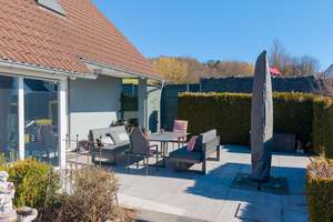 Bindlacher Bestlage mit einzigartigem Fernblick: Stilvoll modernisiertes 2001er EFH mit ELW & Pool! – Die vollständige Adresse der Immobilie erhältst du vom Anbieter., 95463 Bindlach – Vorschaubild 13