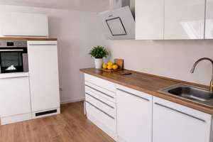 Kernsanierte 2-Zimmer-Maisonette mit großer Dachterrasse und Blick auf die Marienkirche – Die vollständige Adresse der Immobilie erhältst du vom Anbieter., 72764 Reutlingen-Mitte, Reutlingen – Vorschaubild 3