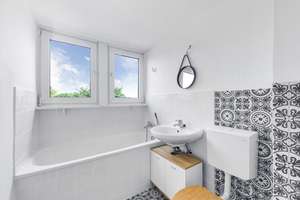 Düsseldorf-Rath | Dachgeschoss für sich allein – helle 3 Zimmer mit Atmosphäre – 40472 Rath, Düsseldorf – Vorschaubild 9