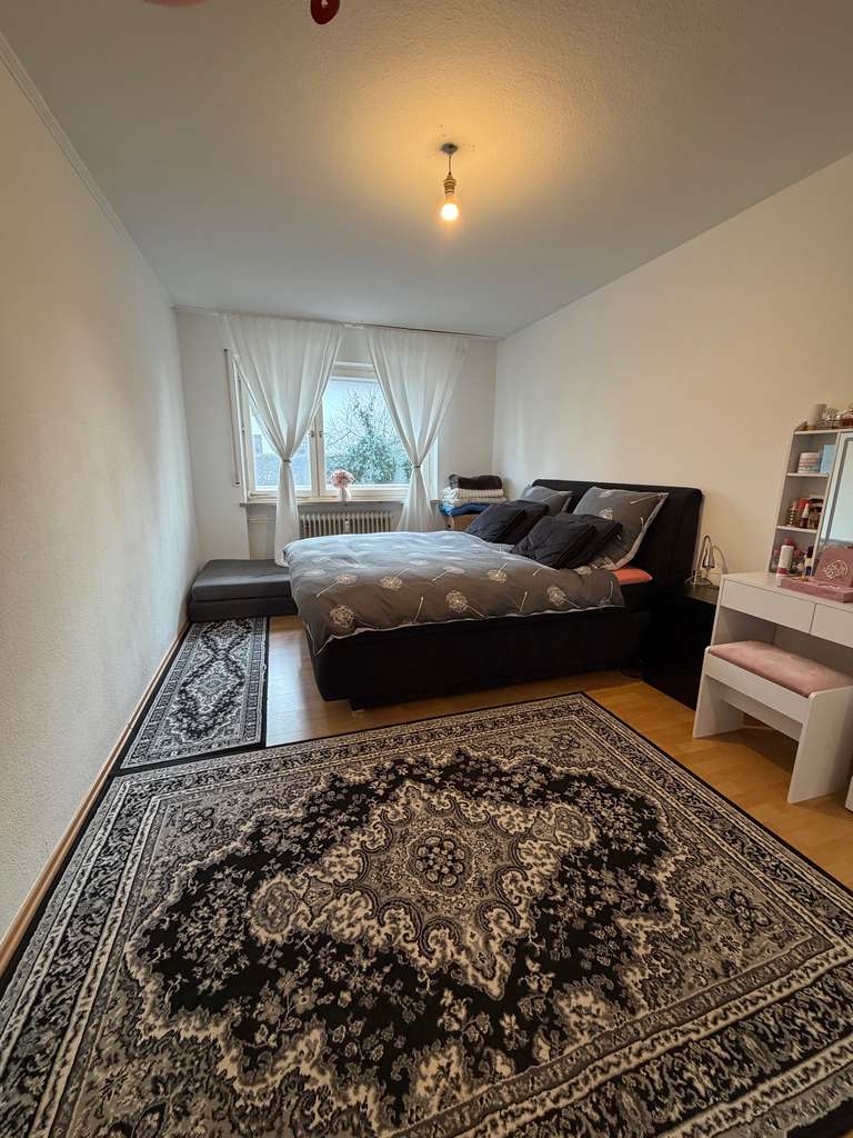 Immobilie in Eichenau - 2-Zimmer Hochparterre Wohnung - Südwestbalkon - in absolut ruhiger Lage - für Kapitalanleger - Bild 3