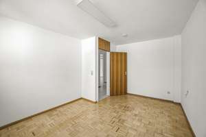 3-Zimmer-Wohnung in Freiburg-Betzenhausen: Balkon, Tiefgaragenplatz, Parkett & Stadtbahn vor der Tür – 79114 Alt-Betzenhausen, Freiburg im Breisgau – Vorschaubild 24