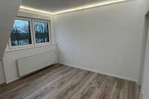 Helle 2,5-Zimmer-Dachgeschosswohnung in Oberhausen Altstaden– 72 m², sofort bezugsfrei – Bebelstraße 00, 46049 Oberhausen – Vorschaubild 4