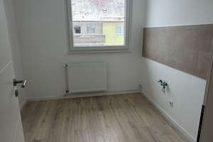 Schöne renovierte 3,0 Zimmer Wohnung mit kleinem Balkon – Lindenstraße 22, 38448 Vorsfelde, Wolfsburg – Vorschaubild 2