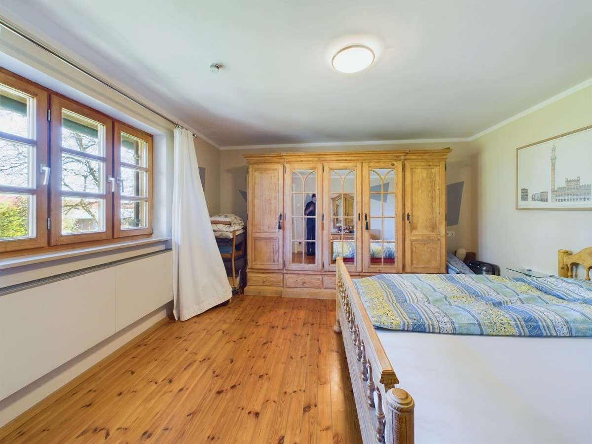 Immobilie in Sauerlach - Attraktives Familiendomizil mit vielfältigem Nutzungspotential
- vor den Toren des Münchener Südens - Bild 10