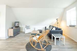 Möblierte 2-Zimmer-Wohnung mit Dachterrasse im Herzen von Husum – Die vollständige Adresse der Immobilie erhältst du vom Anbieter., 25813 Husum – Vorschaubild 2
