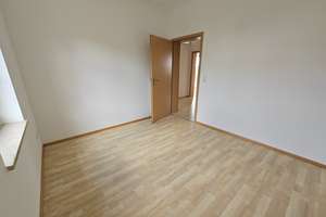 Großzügiges Toskana-Reiheneckhaus mit 5 Zimmer, 1 Appartement und 2 Terrassen in Schierling – Die vollständige Adresse der Immobilie erhältst du vom Anbieter., 84069 Schierling – Vorschaubild 15