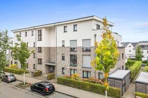 Gartenwohnung mit Küche und Tiefgaragenstellplatz! – Die vollständige Adresse der Immobilie erhältst du vom Anbieter., 50999 Rodenkirchen (Ortsteil), Köln – Vorschaubild 2