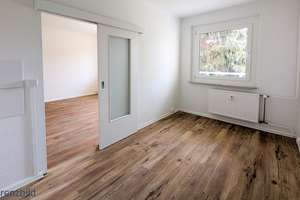 Frisch sanierte 2-Raum-Wohnung mit Loggia in Grünau – Schönauer Ring 39, 4205 Schönau, Leipzig – Vorschaubild 6