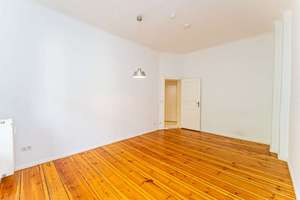 Bezugsfreie Altbauwohnung mit Balkon in beliebter Friedrichshainer Lage – Sonntagstraße 30, 10245 Friedrichshain, Berlin – Vorschaubild 4